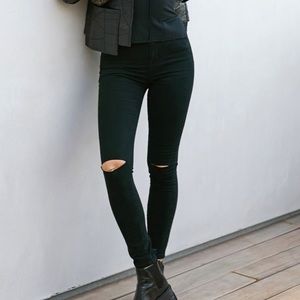 BDG Twig Ripped High-Waisted Skinny Jean